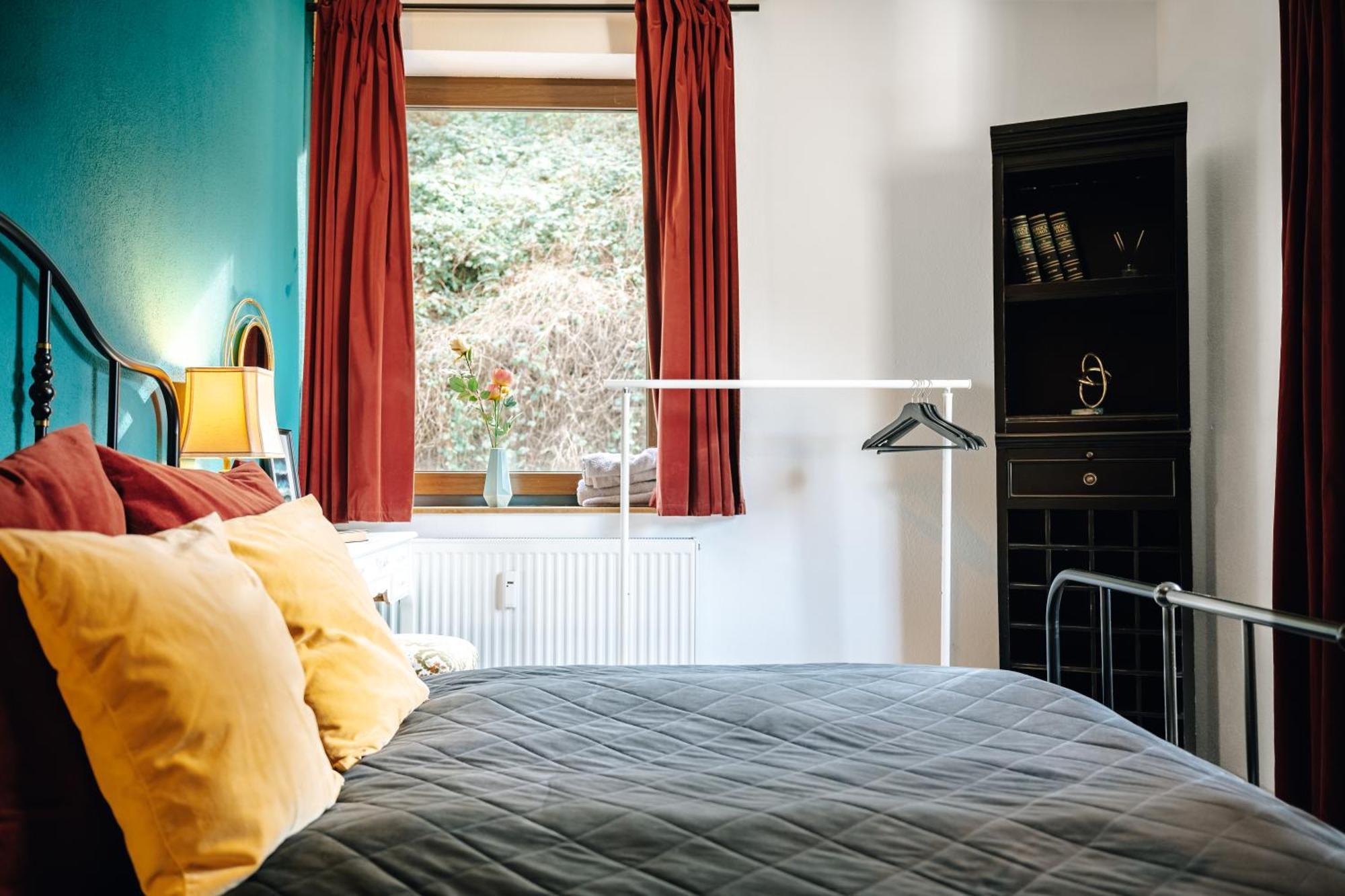 Bismarck Apt Mit Schoenem Balkon Bad Ems Bagian luar foto